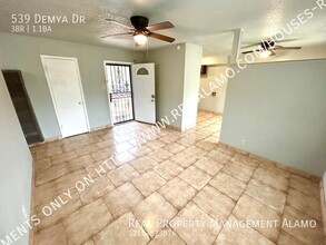 539 Demya Dr in San Antonio, TX - Building Photo - Building Photo