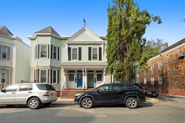 property at 640 E 8th St