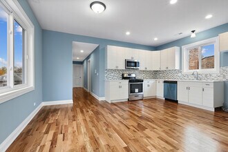 5939 W Superior St in Chicago, IL - Building Photo - Building Photo