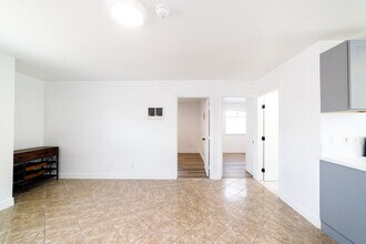2718 Alsace Ave in Los Angeles, CA - Building Photo - Building Photo