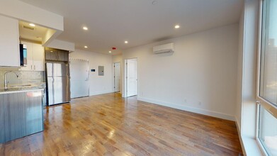 13828 Queens Blvd in Queens, NY - Building Photo - Building Photo