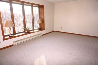 33 King Philip Rd in Sudbury, MA - Building Photo - Building Photo