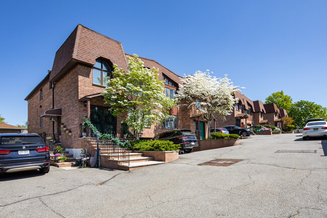 Whitestone Manor Condominium