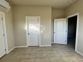 5209 Olive Dr in Concord, CA - Foto de edificio - Building Photo