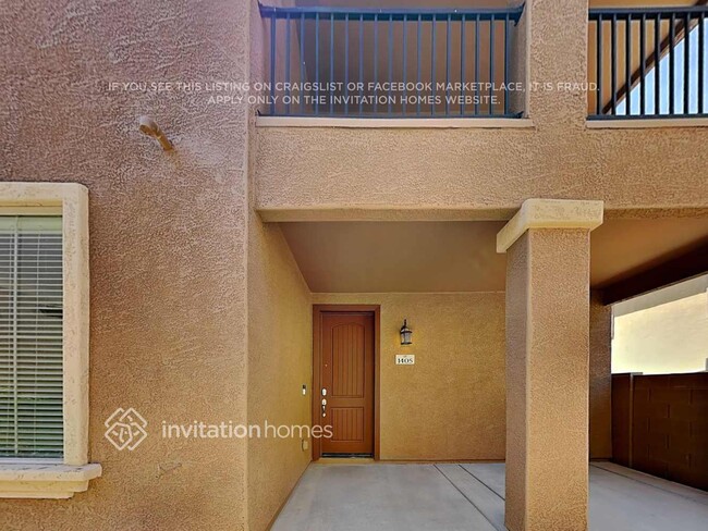 1405 S Moccasin Trail