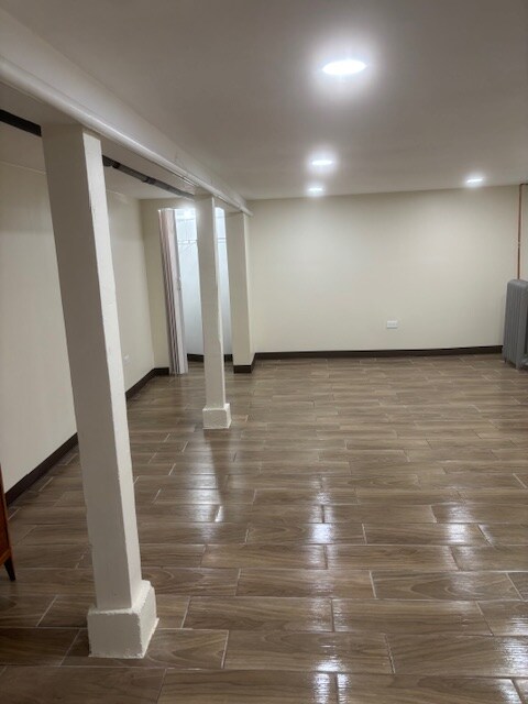 5853 W Dakin St in Chicago, IL - Foto de edificio - Building Photo