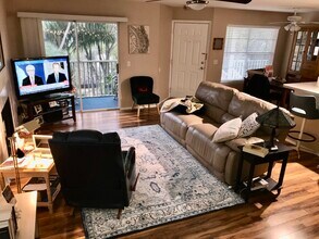 850 S Tamiami Trl, Unit 427 in Sarasota, FL - Building Photo - Building Photo