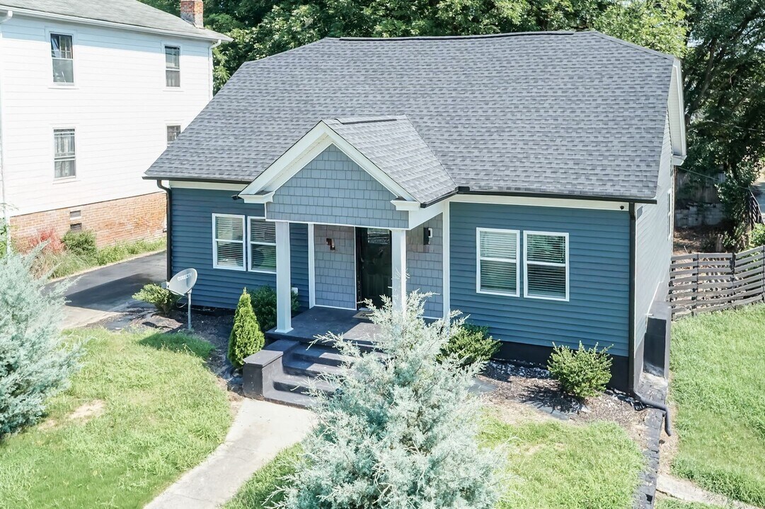 511 Dunbar St in Durham, NC - Building Photo