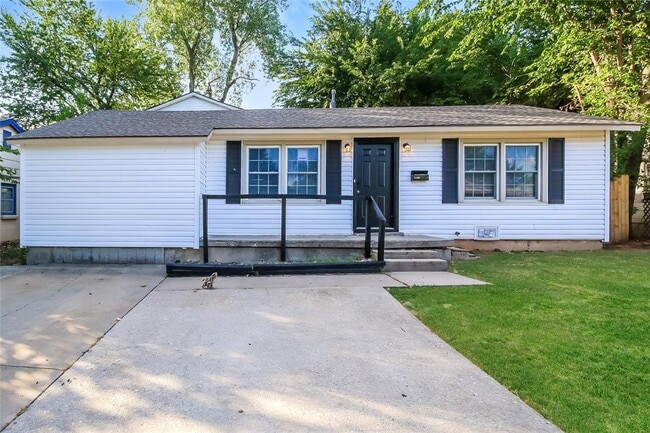 property at 1105 Locust Dr