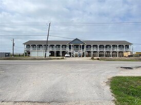 1015 Bluewater Hwy in Surfside Beach, TX - Building Photo