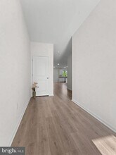 202 Thompson Dr in West Windsor Township, NJ - Building Photo - Building Photo