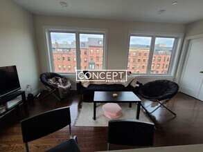 659 Massachusetts Ave, Unit 6 in Boston, MA - Foto de edificio - Building Photo