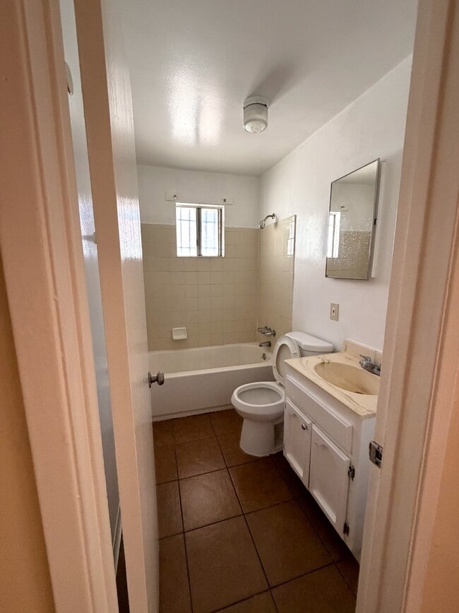 1314-1318 W 94th St in Los Angeles, CA - Building Photo - Building Photo