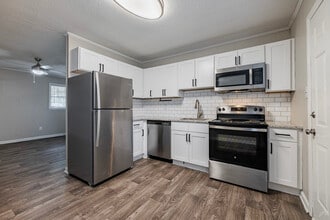 Villas Northpoint/Southpoint Apartments in Spring Lake, NC - Building Photo - Building Photo