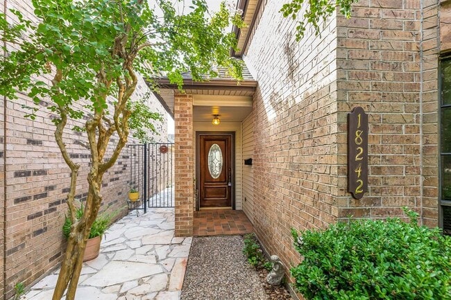 18242 Vinland Dr in Houston, TX - Building Photo - Building Photo