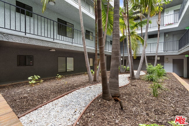 property at 1226 Amherst Ave