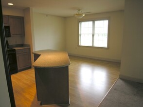 2 Abbott Ln in Concord, MA - Building Photo - Building Photo