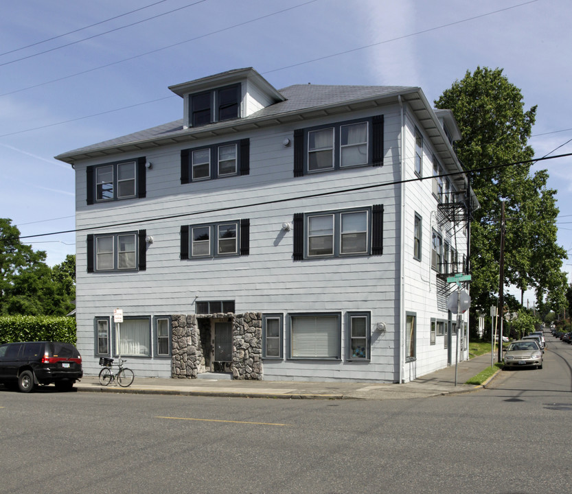 4435 SE Belmont St in Portland, OR - Building Photo