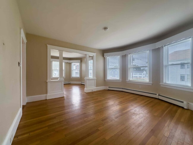 74 Larchwood Rd