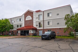 Garden Lane Apartments in Shakopee, MN - Building Photo - Primary Photo