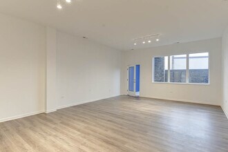 100 E 14th St in Chicago, IL - Foto de edificio - Building Photo