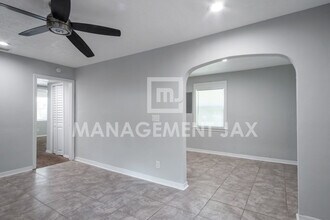 3824 Penton St in Jacksonville, FL - Building Photo - Building Photo