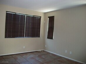 10322 Cherish River St in Las Vegas, NV - Building Photo - Building Photo