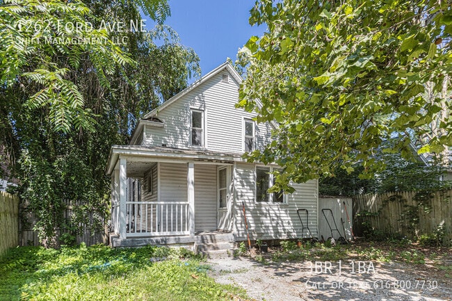 1262 Ford Ave NE in Grand Rapids, MI - Building Photo - Building Photo