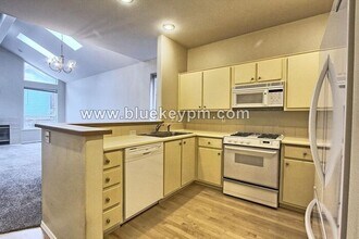 6211 S Virginia Ave in Portland, OR - Building Photo - Building Photo