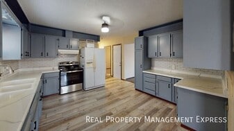 3 Bedroom 1 Bathroom Unit in Sioux Falls, SD - Building Photo