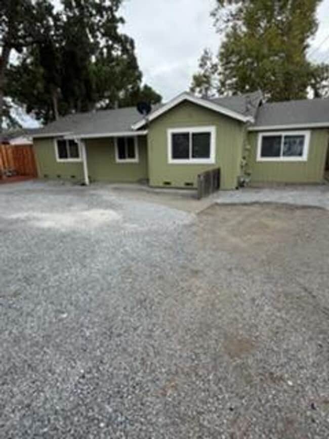1238 Jennings Ave in Santa Rosa, CA - Building Photo - Building Photo