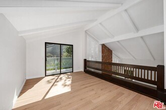1317 Avenida de Cortez in Los Angeles, CA - Building Photo - Building Photo