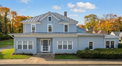 8 W Prospect St in Front Royal, VA - Building Photo - Building Photo