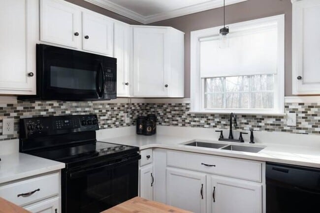 7206 Sawyer Rd in Signal Mountain, TN - Building Photo - Building Photo