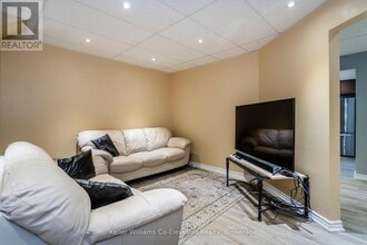 5 Hallen Dr in Penetanguishene, ON - Building Photo - Building Photo