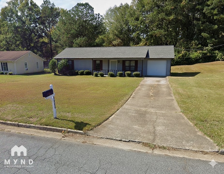 3202 Lancer Dr in Powder Springs, GA - Foto de edificio