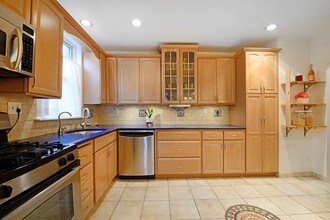 2787 John F. Kennedy Blvd in Jersey City, NJ - Building Photo - Building Photo