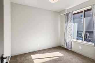 3826 23rd Ave W in Seattle, WA - Building Photo - Building Photo