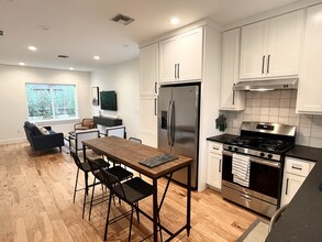 4411 Lareina Dr in Austin, TX - Building Photo - Building Photo