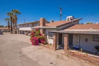 500 Francis St in Bakersfield, CA - Building Photo - Building Photo