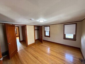 240 13th St NE in Salem, OR - Building Photo - Building Photo