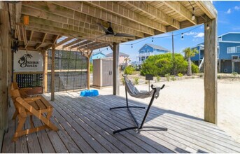 210 Port Dr in North Topsail Beach, NC - Building Photo - Building Photo