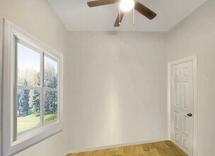 7055 N Clark St, Unit 2 in Chicago, IL - Foto de edificio - Building Photo