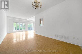 170 Milliken Meadows Dr in Markham, ON - Building Photo - Building Photo
