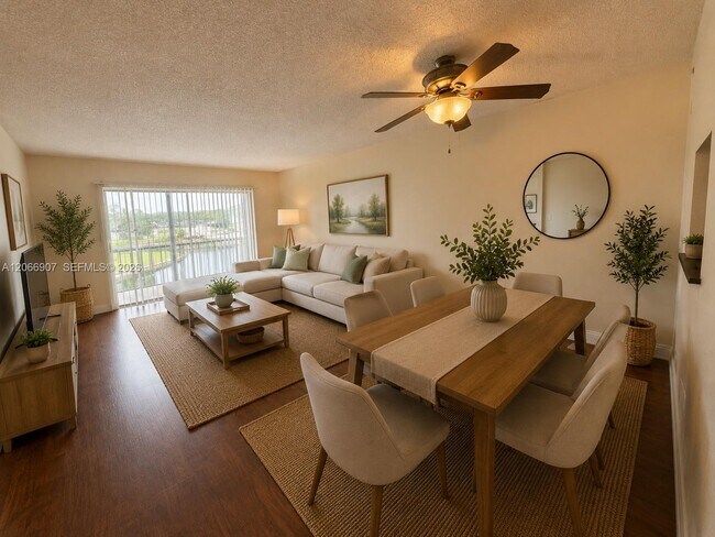 property at 8020 N Colony Cir