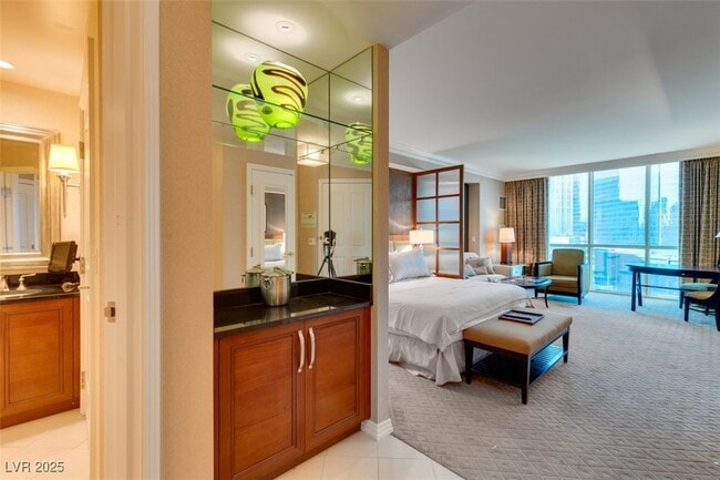 145 E Harmon Ave, Unit 511 in Las Vegas, NV - Building Photo - Building Photo