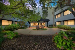 3645 Peachtree Rd NE in Atlanta, GA - Building Photo