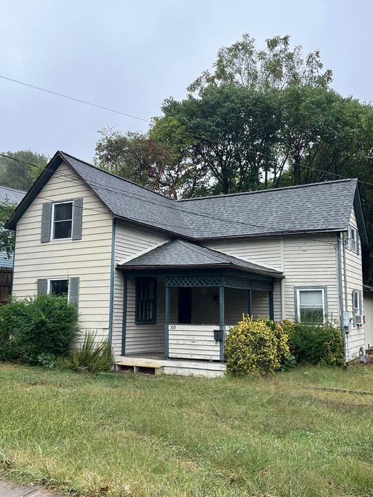 100 Mt Clare Ave in Asheville, NC - Building Photo