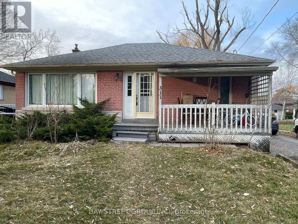 311 Wenlock Ave in Richmond Hill, ON - Building Photo