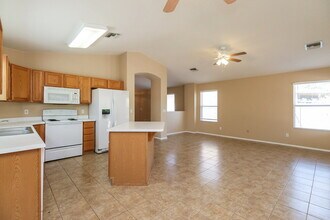 9151 E Autumn Sage St in Tucson, AZ - Building Photo - Building Photo